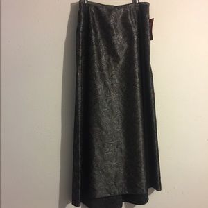 JS collection. Beautiful skirt.